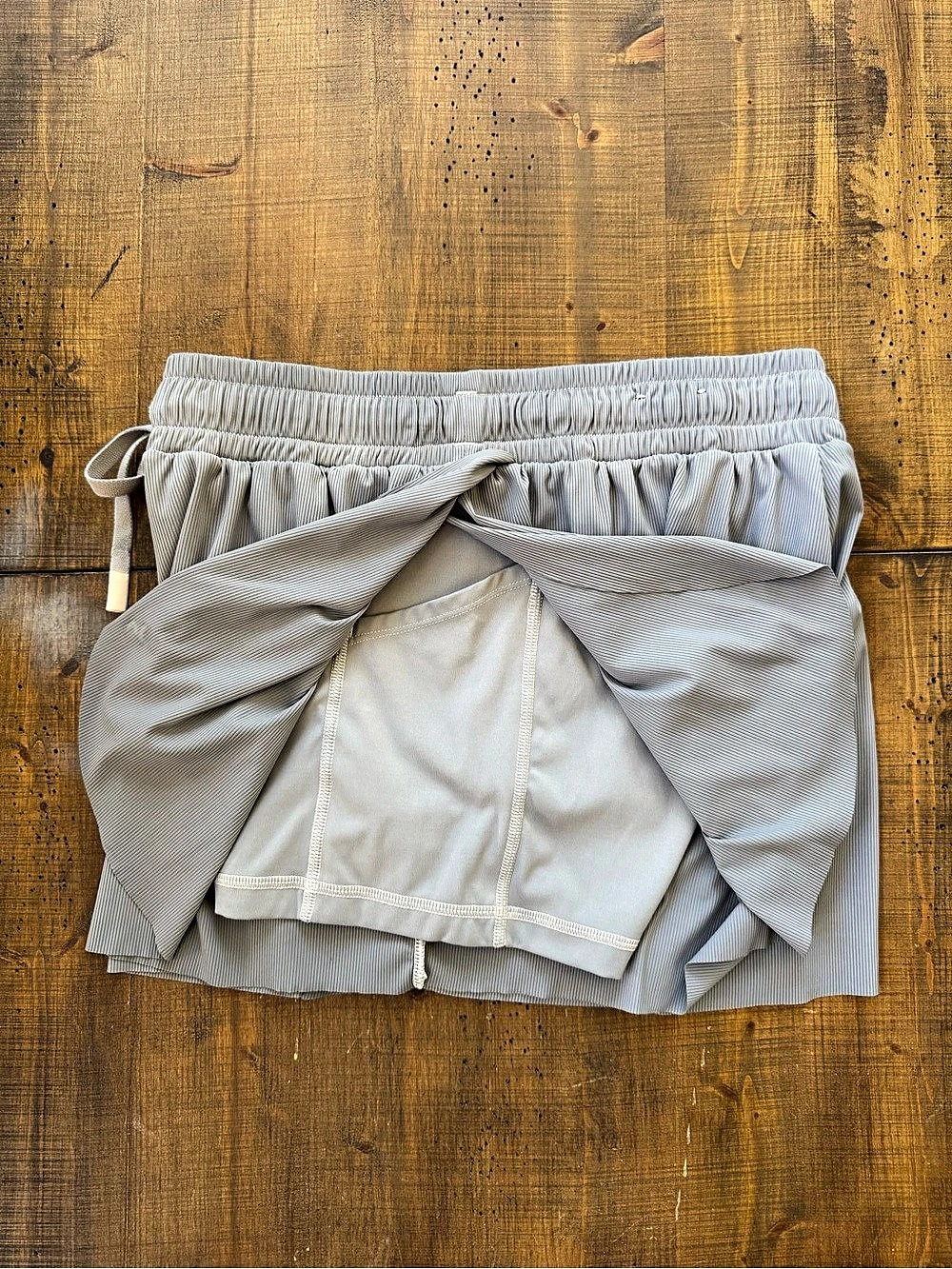 JoyLab Pleated Gray Athletic / Running Shorts Like New - Picture 5 of 6